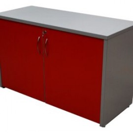 Credenza con Puertas